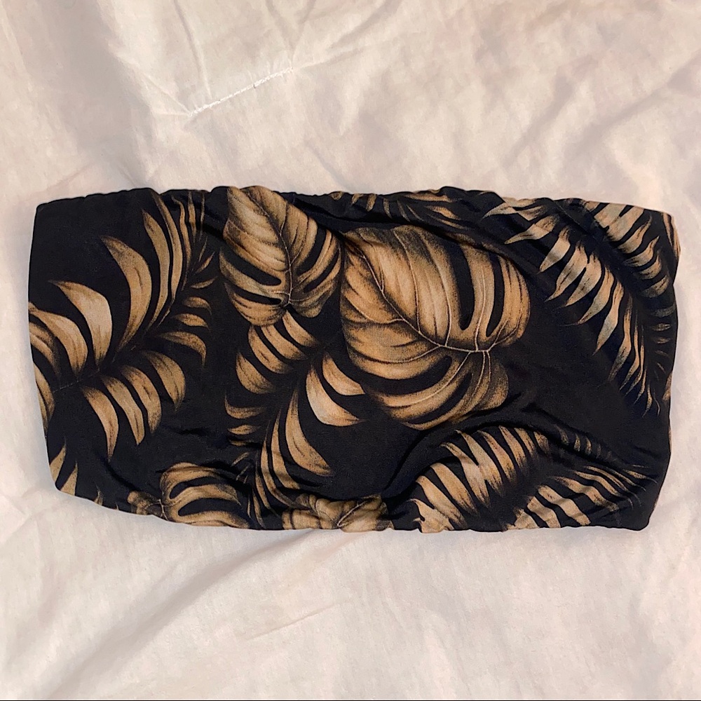 Black Leaf Print Tube Top